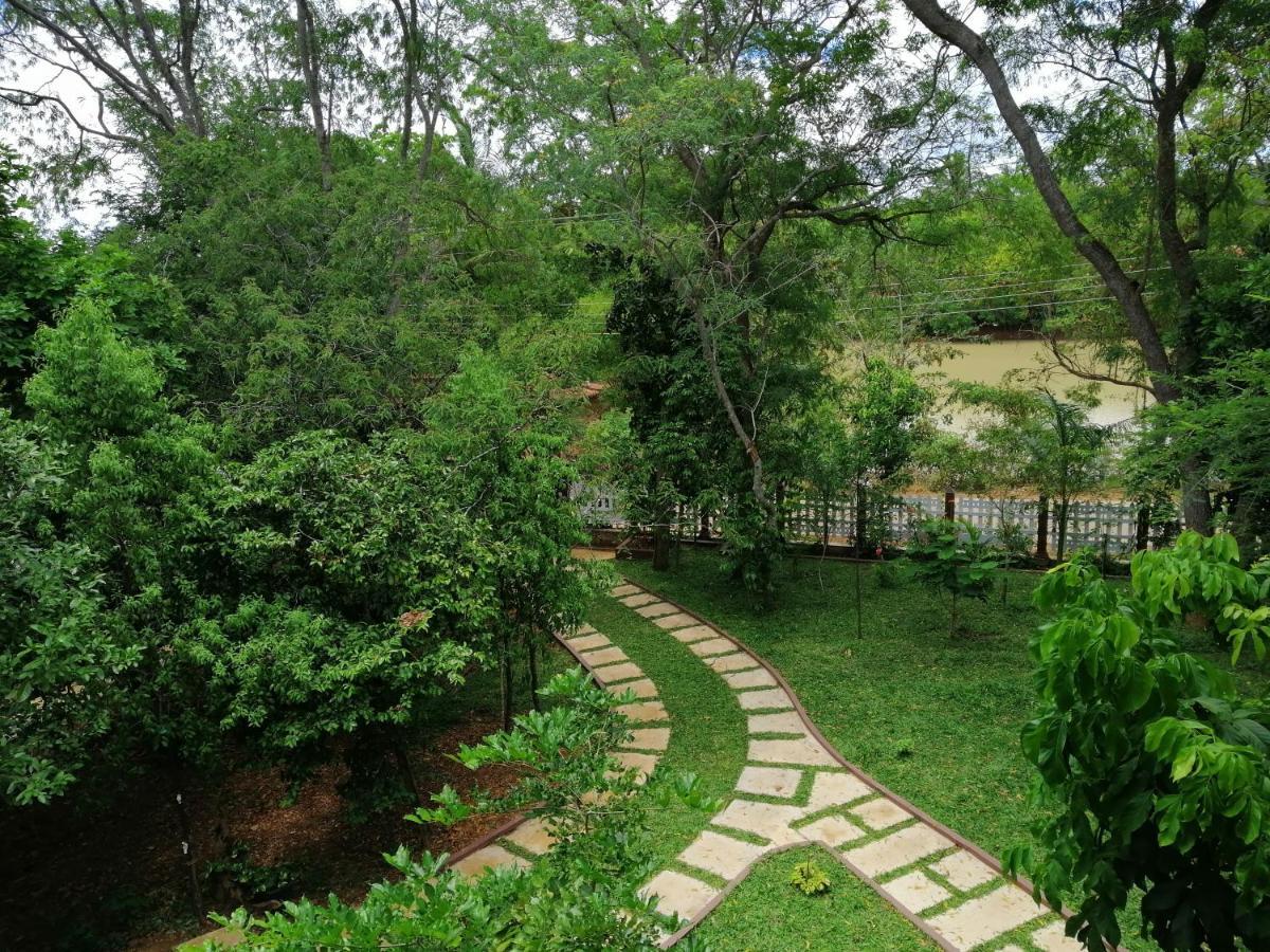 Hotel Heaven In Satinwoods à Tangalle Extérieur photo